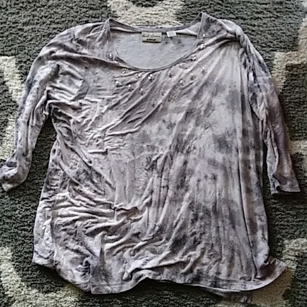 ☀BUNDLE ALL 3 FOR $30!!! Quarter length shirt